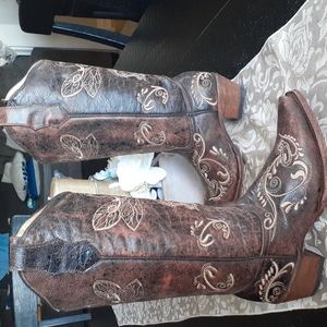 CIRCLE G  COWGIRL BOOTS